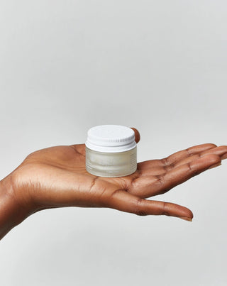 Hydratačné maslo na pery so svalánom, kokosovým olejom a vitamínom E Lip Harmony Glov - 3