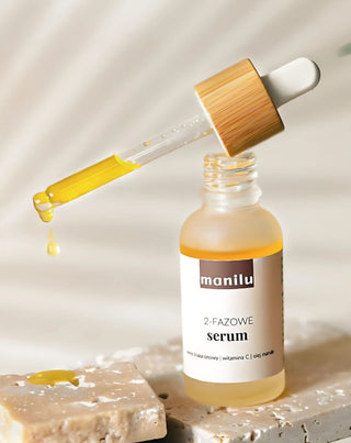 Dvojfázové nočné sérum pre suchú pokožku s kyselinou hyalurónovou a vitamínom C Of Manil - 2