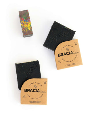 Čistiace a antibakteriálne mydlo kokosové uhlie so sladkým drievkom Bracia Mydlarze - 3