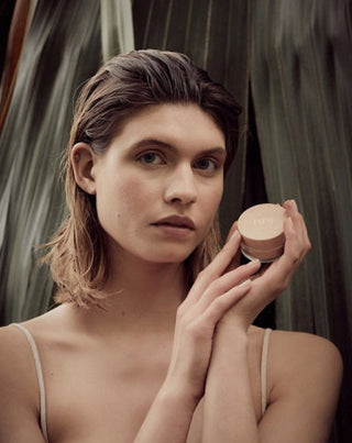 Prírodný púder na tvár z jačmeňa, ktorý fixuje a zmatňuje make-up Paese - 3