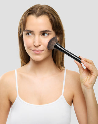 Multifunkčný štetec na bronzer, rúž a rozjasňovač s plochými štetinami Nutridome - 2