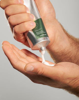 Balzam po holení s panthenolom a okamžitým upokojujúcim účinkom na podráždenie Monolit