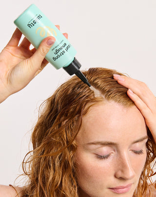 Enzymatický peeling na pokožku hlavy s AHA kyselinami na čistenie a stimuláciu mikrocirkulácie Twisty3 - 5