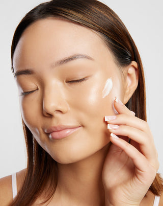 Hydratačný nočný krém na tvár s kakaovým maslom, tsubaki olejom a aloe Uddo - 2