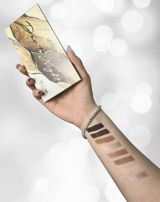 Paleta očných tieňov Day to Night v odtieňoch telovej Affect - 2