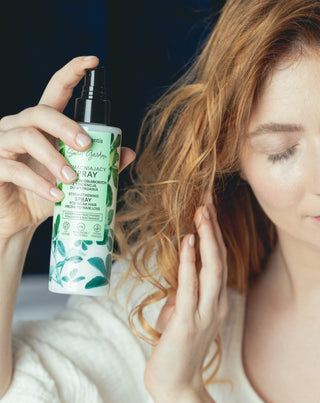 Posilňujúci sprej pre oslabené vlasy náchylné na senugreka Vis Plantis - 2