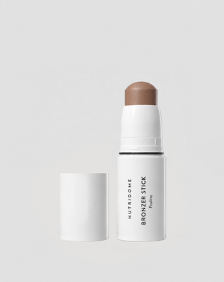 Bronzer v tyčinke na tvár, prirodzený efekt opálenia a precízne kontúrovanie Praline Nutridome