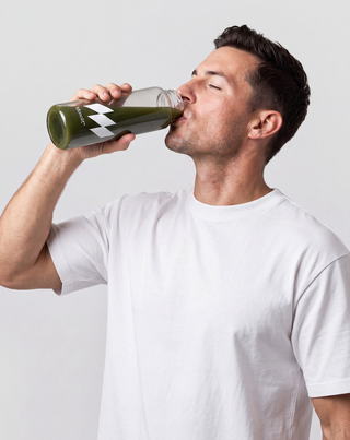 Fľaša shaker na proteíny, doplnky výživy a vitamíny 0,5 l Monolit